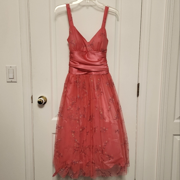 Dresses & Skirts - Tulle prom dress
